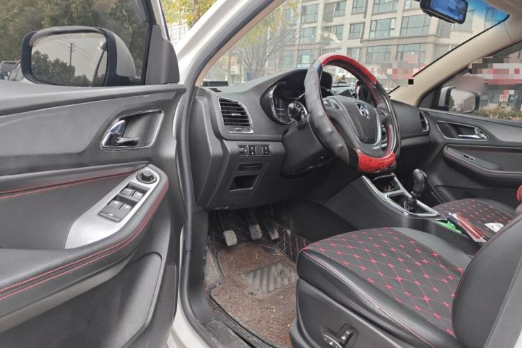 Used Baojun 560 2016 1.8L Manual Luxury Edition