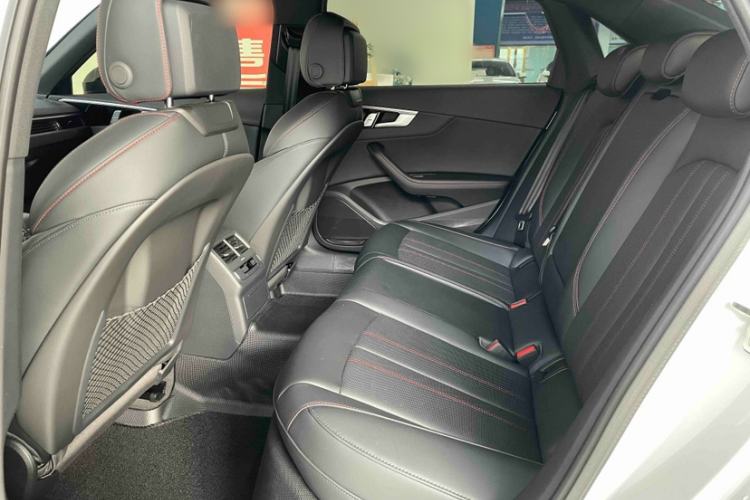 Used Audi A4L 2025 2 Million Units Enjoyment Version 40 TFSI Luxury Dynamic Edition
