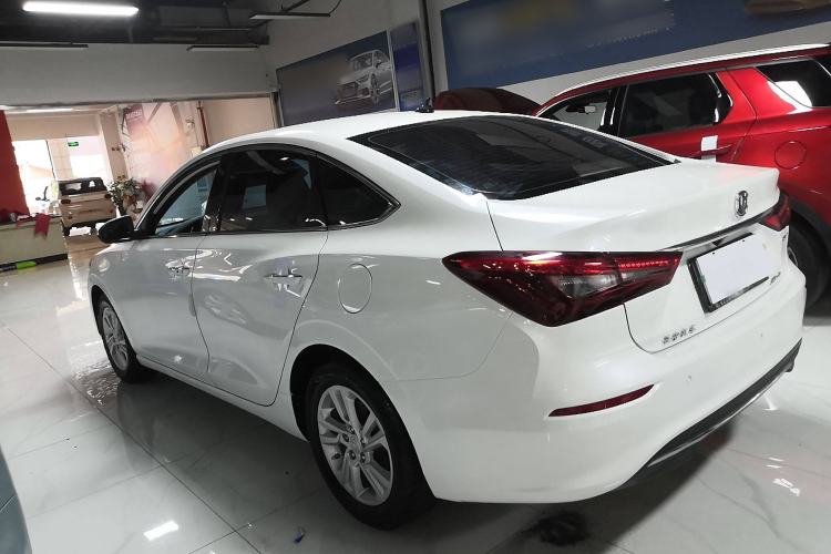 Used Changan Eado 2019 High-Energy Edition 1.6L GDI Manual Pioneer Model China VI Standard
