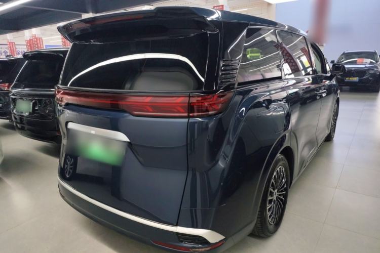 Used Denza D9 2022 DM-i 970 Four-Wheel Drive Flagship Model