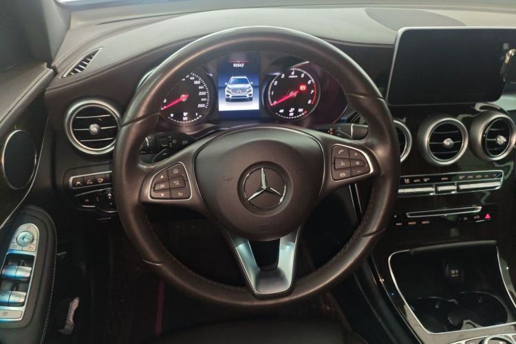 Used Mercedes-Benz GLC 2019 GLC 260 L 4MATIC Luxury Model
