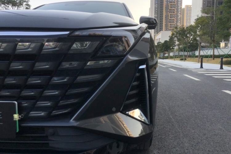 Used Changan UNI-Z New Energy 2024 Blue Whale Smart Electric iDD 125km Beyond Edition