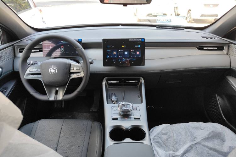 Used BYD Qin PLUS 2025 DM-i Smart Drive 55KM Leading Model
