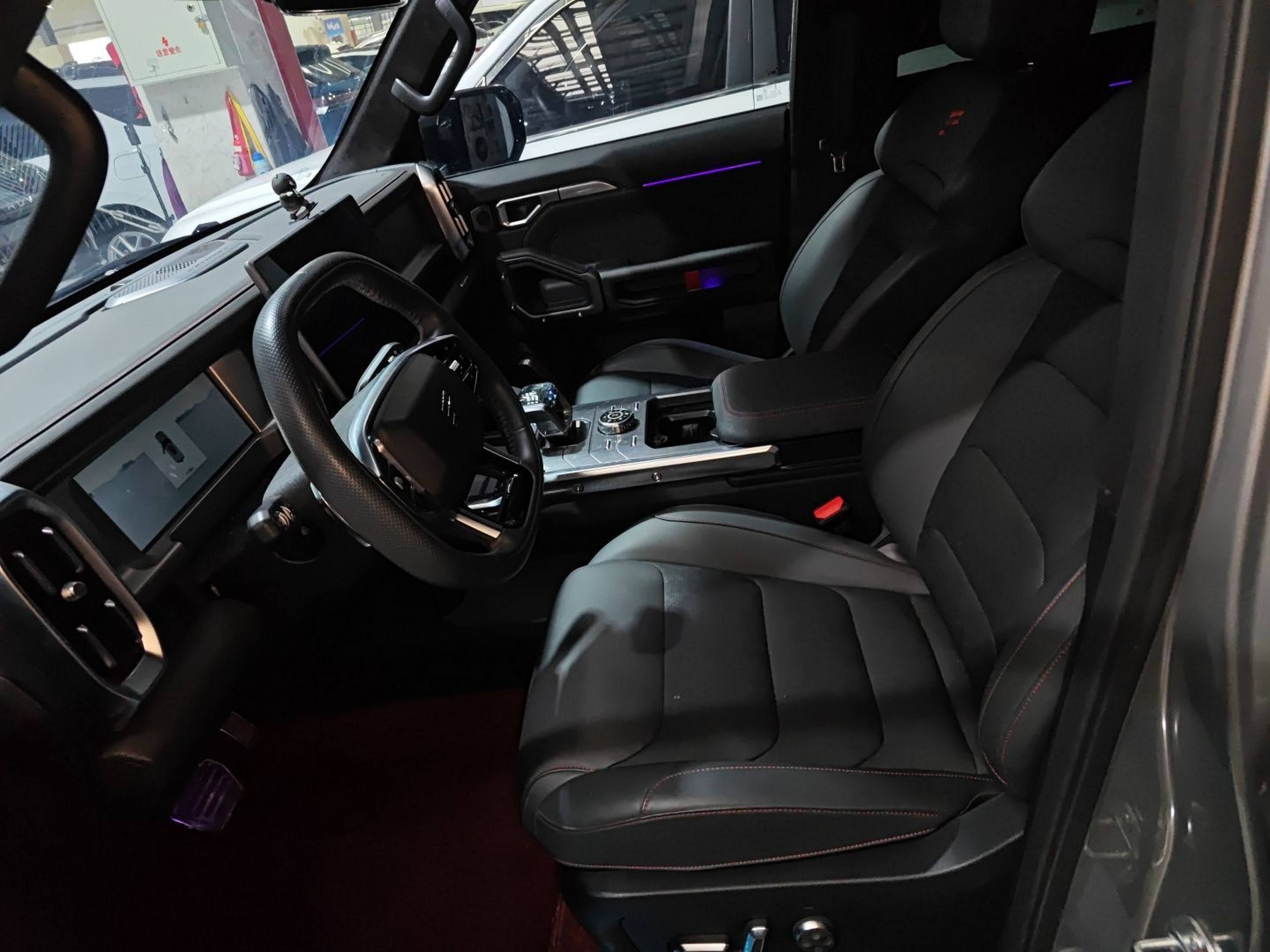 Переднее сиденье в автомобиле