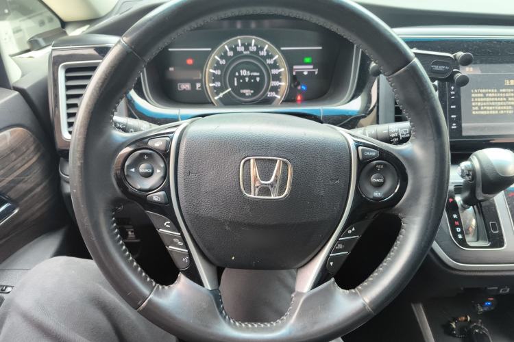 Used Honda Elysion 2016 2.4L Luxury Edition
