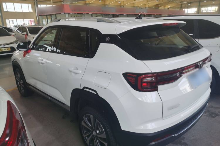 Used Changan CS35PLUS 2021 Revised Version Glory Million Edition 1.6L Manual Luxury Edition
