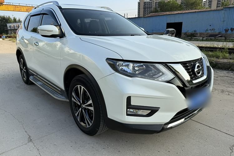 Used Nissan X-Trail 2017 2.5L CVT Leading Edition 4WD
