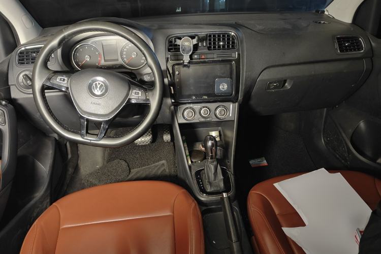 Used Volkswagen Polo 2016 1.6L Automatic Comfort Model
