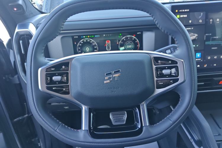 Used JETOUR Traveler 2023 2.0T All-Wheel Drive CrossPRO+