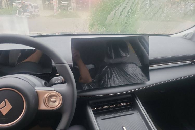 Used Baojun Yunhai 2024 140km Plug-in Hybrid Version
