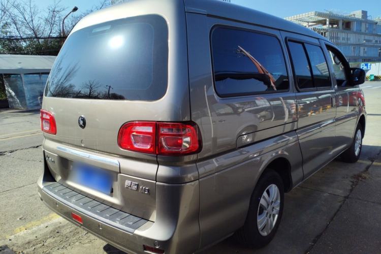 Used FORTHING Lingzhi 2023 M5L 1.6L Base Model 7 Seats