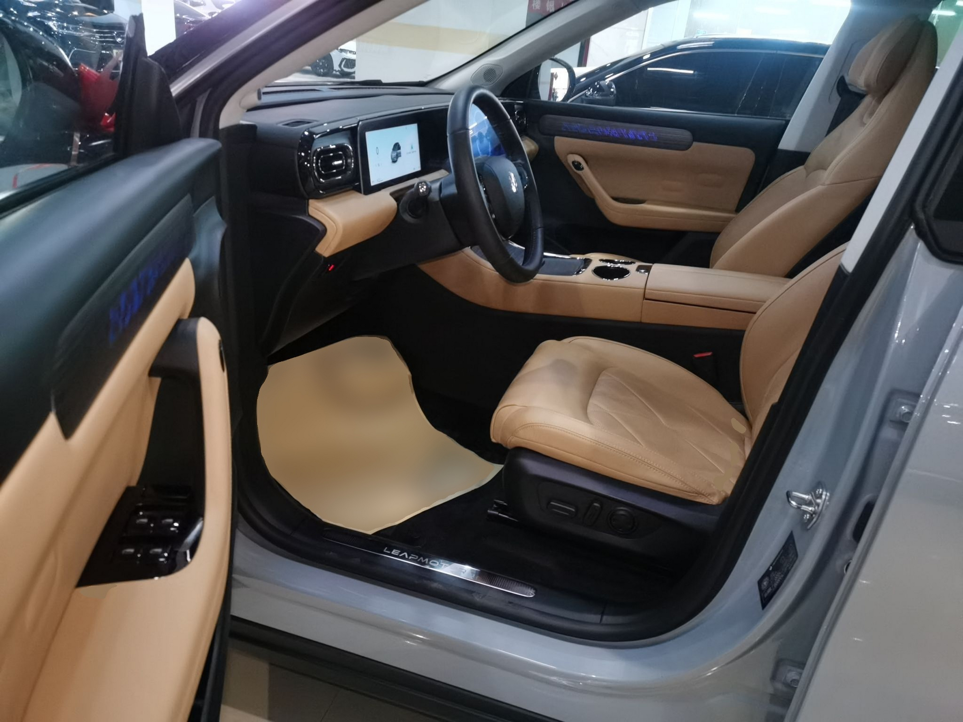 Переднее сиденье в автомобиле