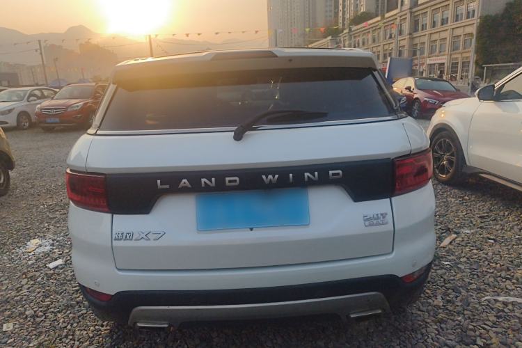 Used Land X7 2015 2.0T Panoramic Prestige Edition
