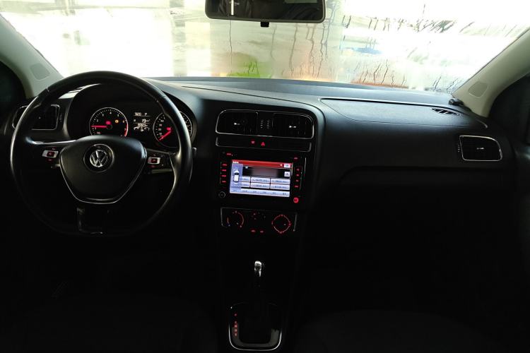 Used Volkswagen Polo 2016 1.6L Automatic Comfort Model