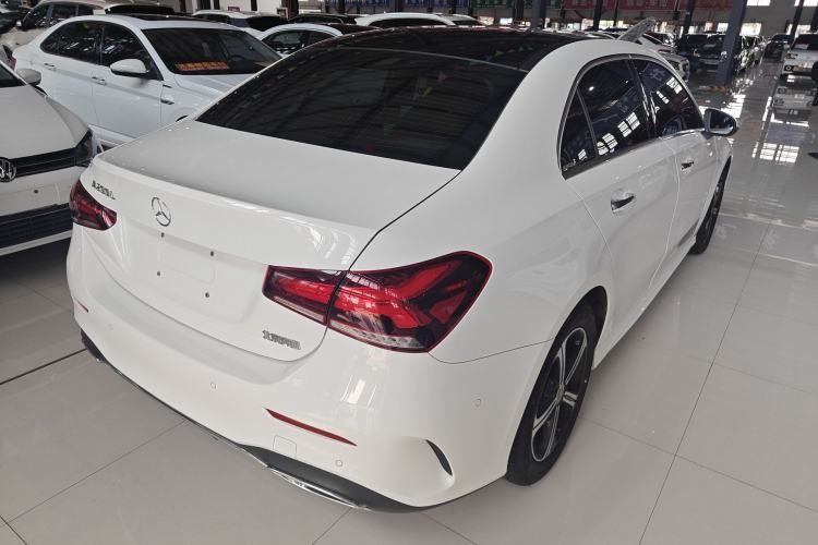 Used Mercedes-Benz A-Class 2022 Revised Version A 200 L Sport Sedan Fashionable Style
