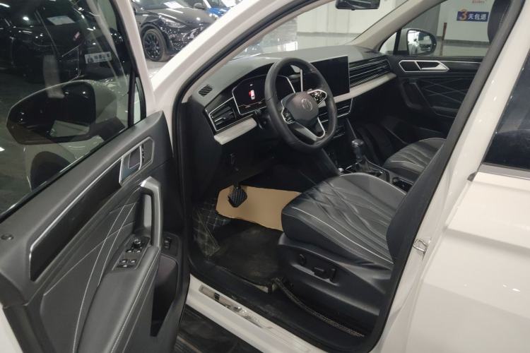 Used Volkswagen Tiguan L 2022 330TSI Automatic Two-Wheel Drive Smart Edition
