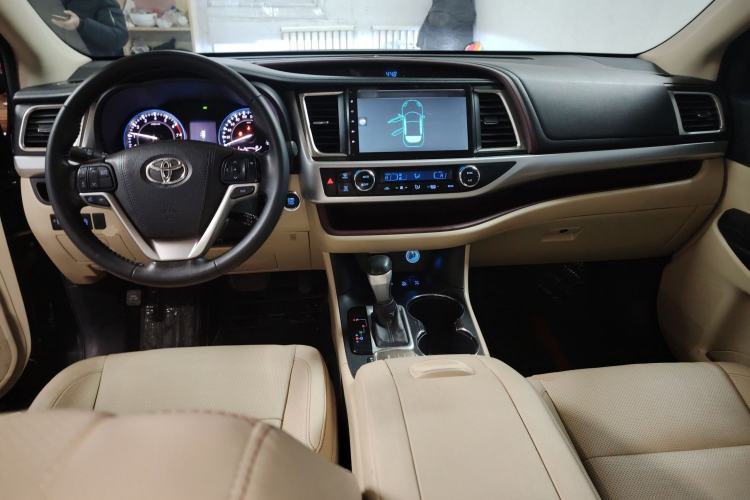 Used Toyota Highlander 2015 2.0T Four-Wheel Drive Luxury Edition 7-Seater
