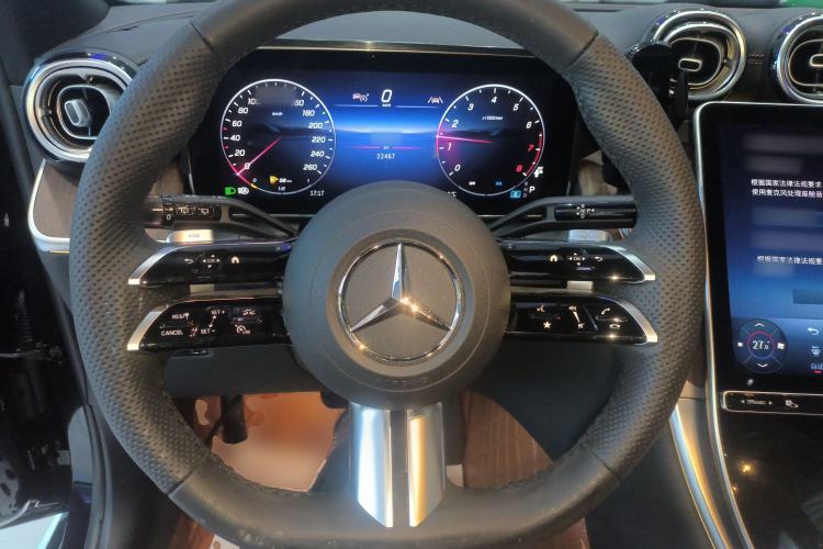 Used Mercedes-Benz GLC 2025 Refreshed GLC 300 L 4MATIC Dynamic Version 5 Seats