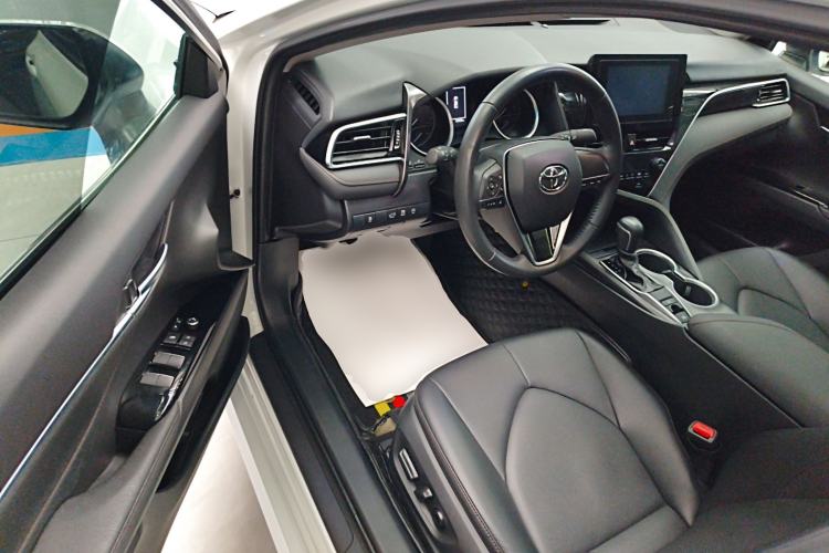 Used Toyota Camry 2022 2.0GVP Premier Edition
