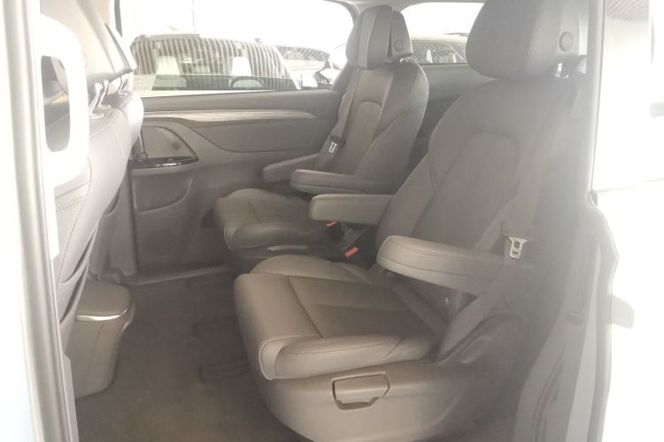 Used Buick GL8 New Energy 2025 Lushang First-Drive Edition 7-Seater