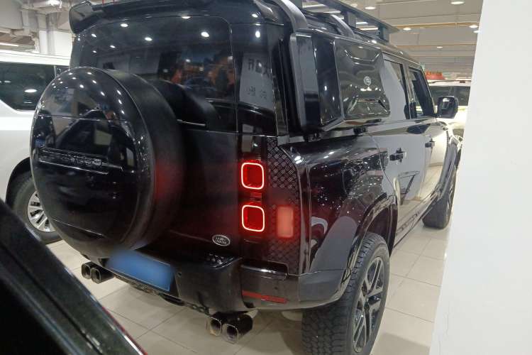 Used Land Rover Defender 2022 110 P400 Dark Edition
