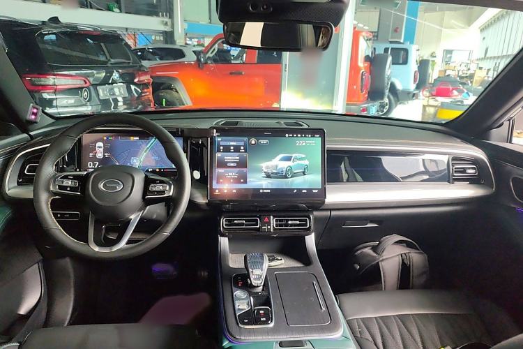 Used GAC Trumpchi GS8 2022 Linghang Series 2.0 TGDI Two-Wheel-Drive Luxury Smart Connectivity Version (7 Seats)
