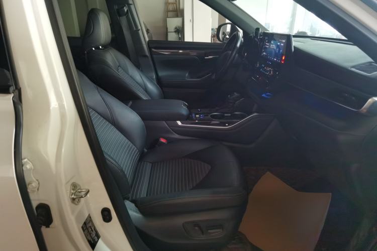 Used Toyota Crown Land Cruiser 2021 2.5L HEV Four-Wheel Drive Premium Edition
