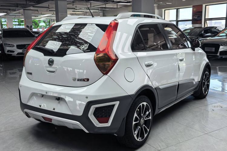 Used MG 3SW 2015 1.5L AMT Elite Version
