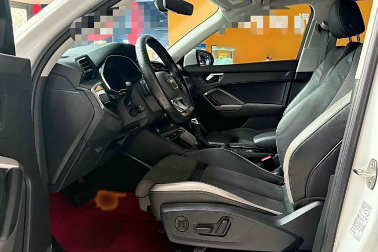 Used Audi Q3 2023 35 TFSI Fashion Dynamic Model (1.4T)
