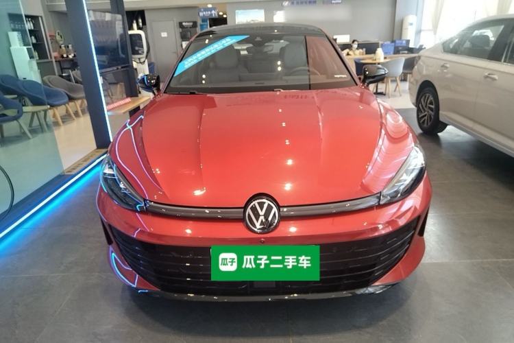 Used Volkswagen Lamando 