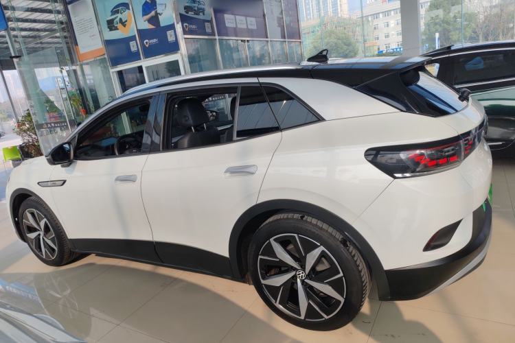 Used Volkswagen ID.4 CROZZ 2021 Long-Range PRO Two-Wheel Drive Version
