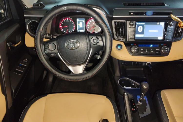 Used Toyota RAV4 2016 2.0L CVT Two-Wheel Drive Smart Edition China V Standard