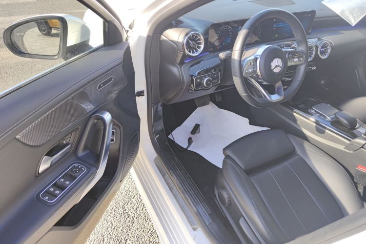 Used Mercedes-Benz A-Class 2022 Restyled A 200 L Sport Sedan Fashion Version
