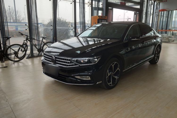 Used Volkswagen Magotan 2025 Zhongxiang Version 330TSI DSG Luxury Edition