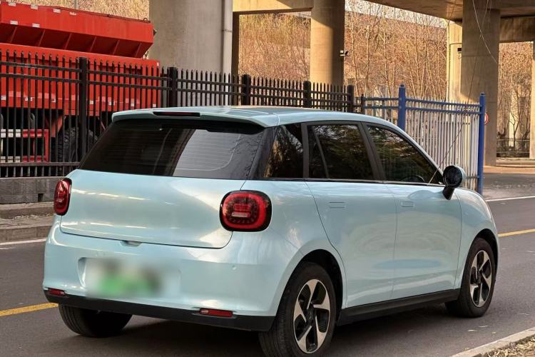 Used  3 2023 505km Air