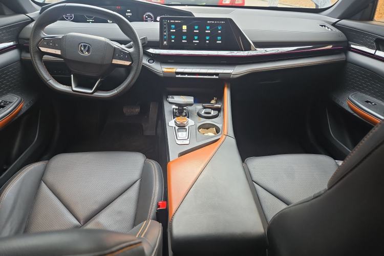 Used Changan UNI-V iDD 2023 ZhiDian iDD 1.5T 113km ZhiKu Model
