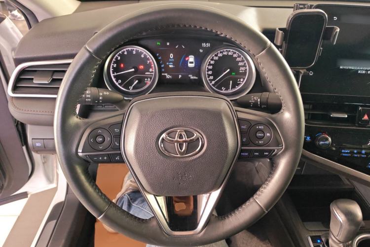 Used Toyota Camry 2021 2.0G Luxury Edition
