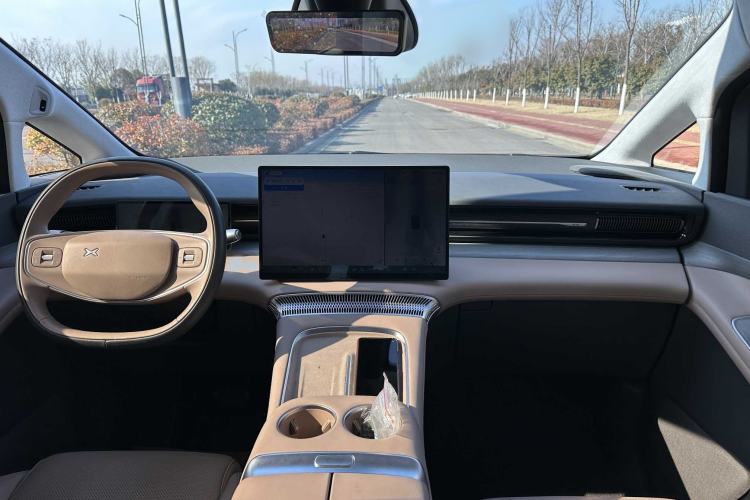 Used XPeng X9 2025 740 Ultra-Long Range Max
