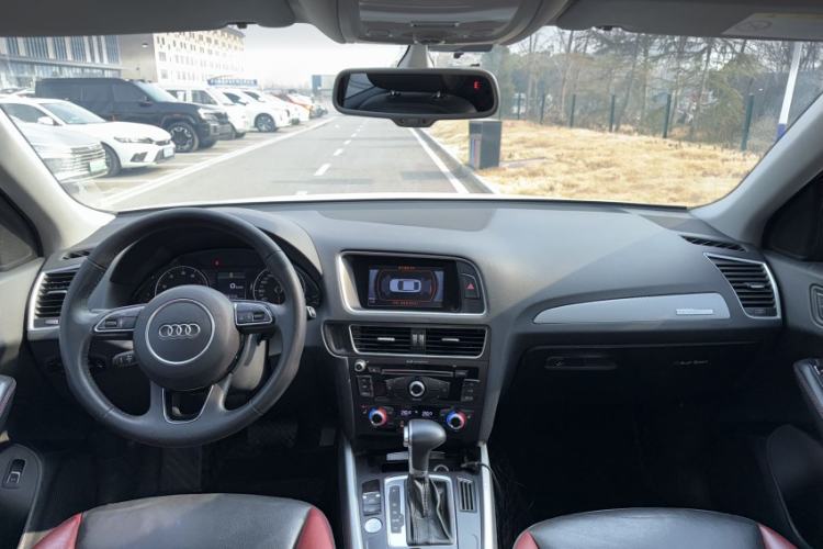 Used Audi Q5 2017 Plus 40 TFSI Technology Model
