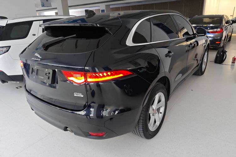 Used Jaguar F-PACE 2020 2.0T Urban Deluxe Edition
