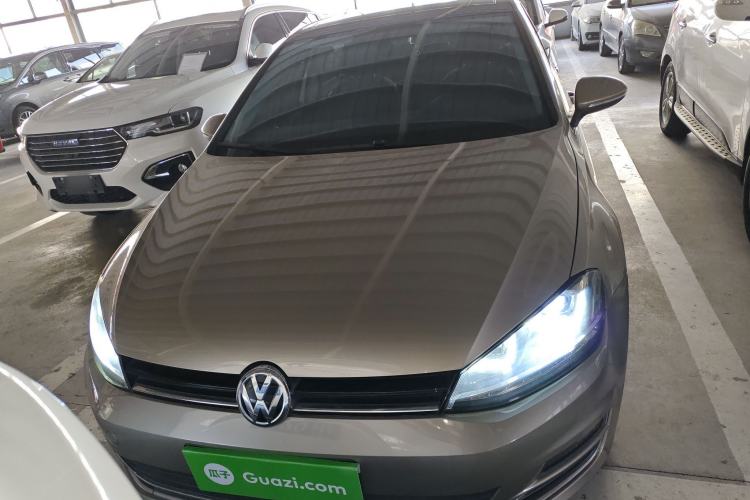 Used Volkswagen Golf 2016 230TSI Automatic Luxury Version
