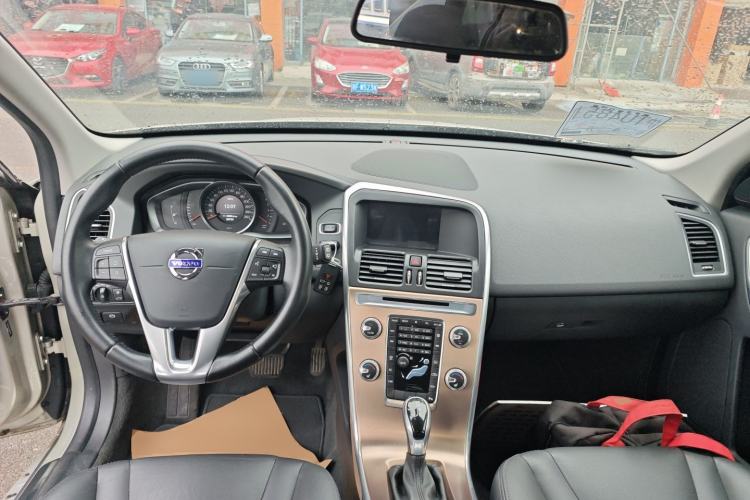 Used Volvo XC60 2017 T5 Smart Upgrade Edition