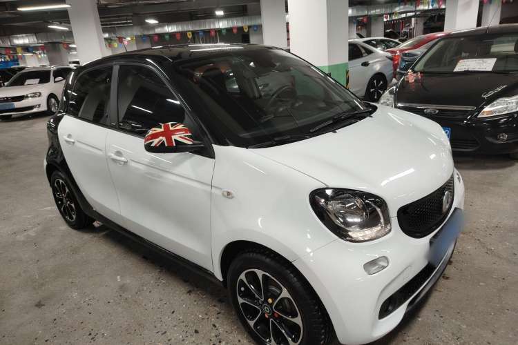 Used  forfour 2016 1.0L 52 kW Passion Edition
