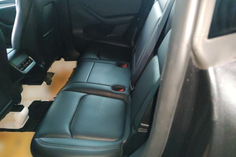 Used Tesla Model Y 2024 Long-Range All-Wheel-Drive Version
