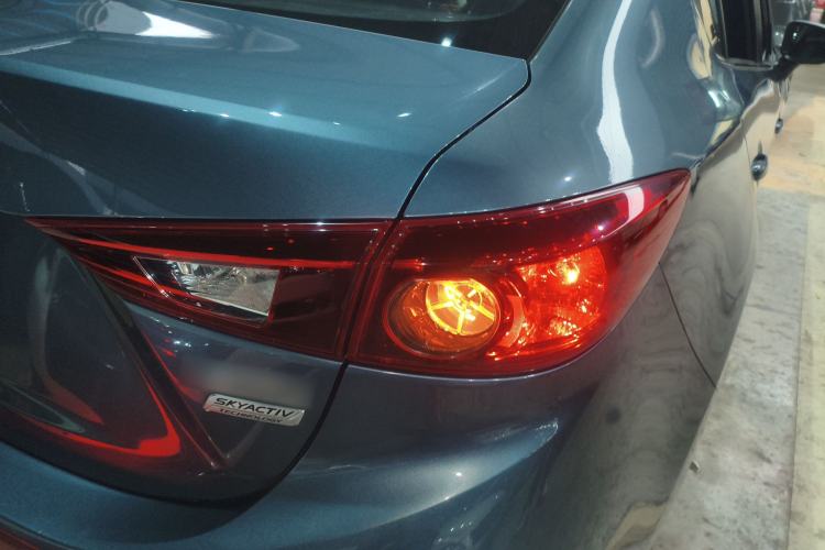 Used Mazda Mazda 3 Axela 2016 Sedan 1.5L Automatic Comfort Model
