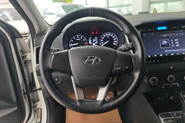 Used Hyundai ix25 2015 1.6L Automatic Two-Wheel Drive Smart GLS Trim
