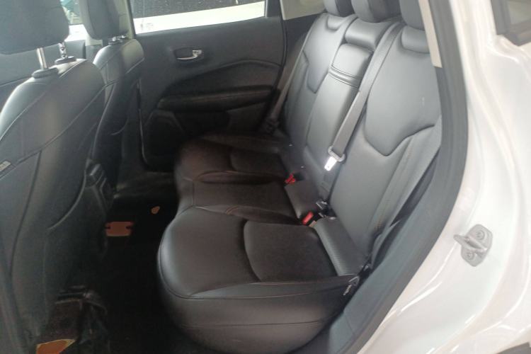 Used  Compass 2019 220T Automatic Family Edition
