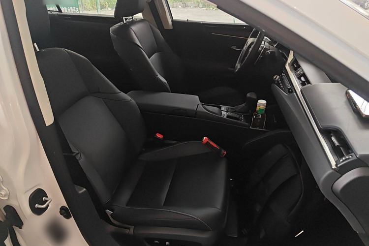 Used Lexus ES 2020 300h Premier Edition
