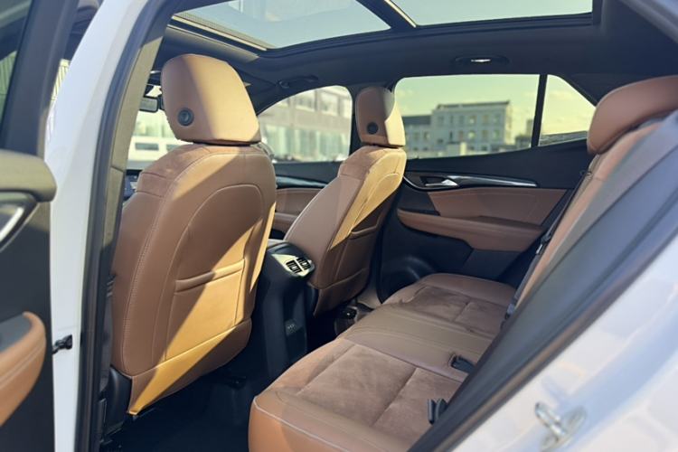 Used Buick Envision 2020 Encore S 652T Four-Wheel Drive Luxury Model
