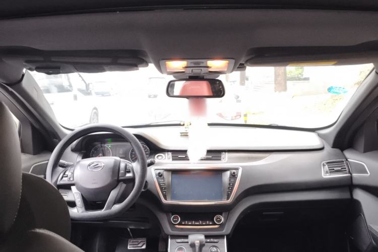 Used Land X7 2015 2.0T Panoramic Prestige Edition
